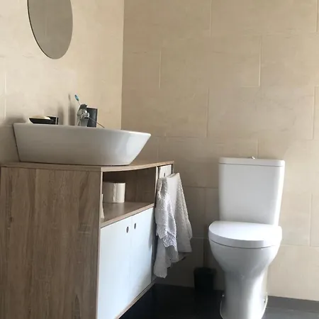House In Center 아파트 앙그라두에루이스무