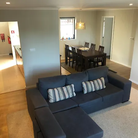 House In Center 아파트 앙그라두에루이스무